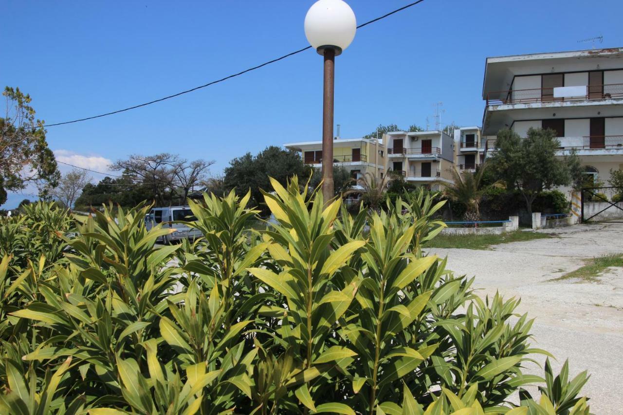 Kariani Beach Apartment Eksteriør bilde